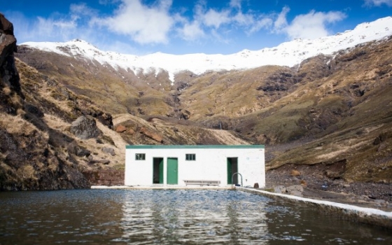 Una Giornata alla Seljavallalaug Geothermal Pool