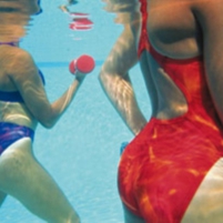 5 CORSI DI ACQUAFITNESS DA SEGUIRE IN PISCINA