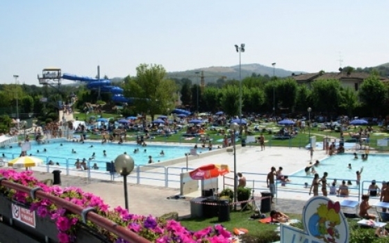 Piscina l Azzurra - Scandiano (RE)